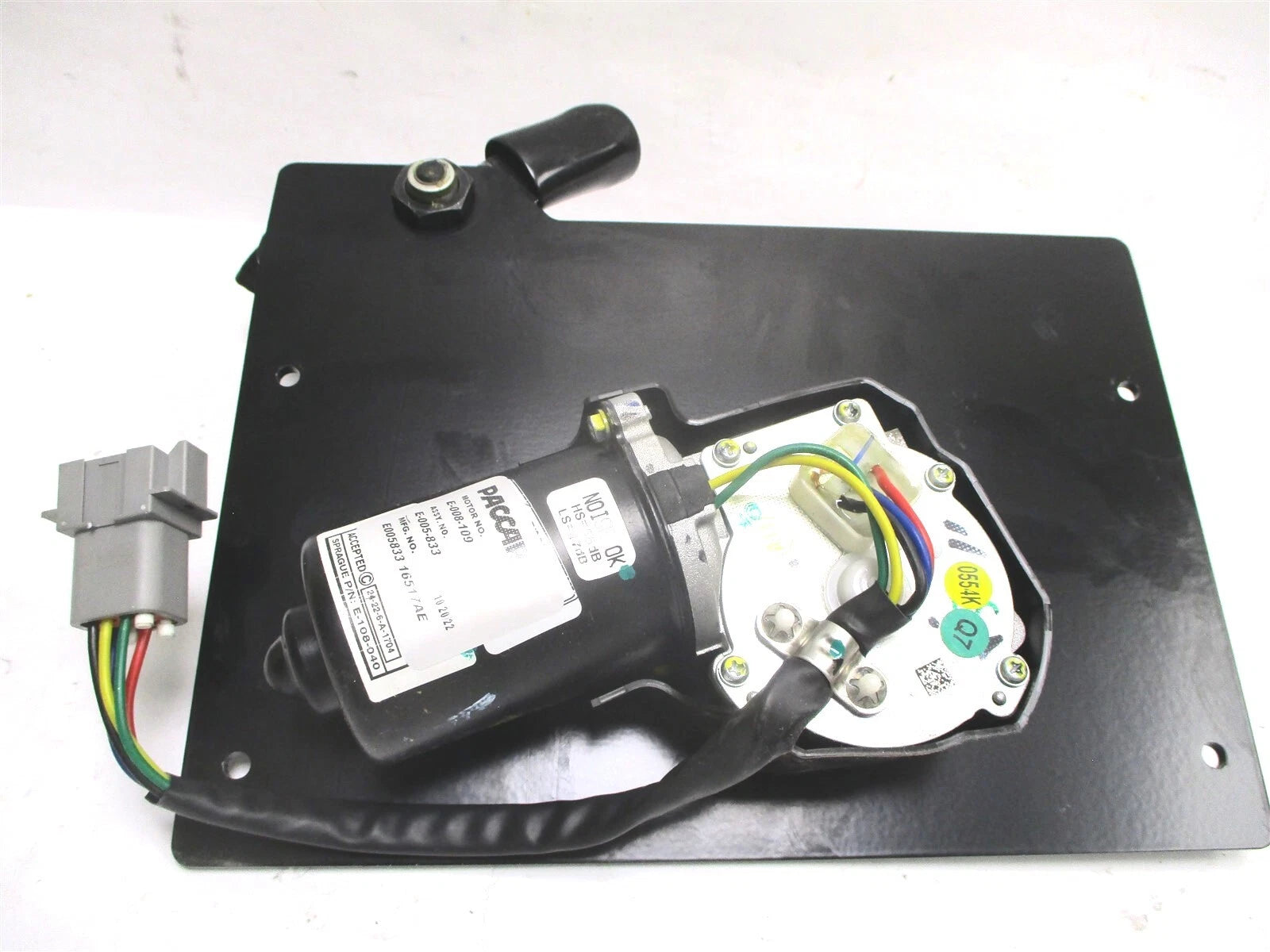 PACCAR 12V Winshield Wiper Motor W/ Bracket Sprague Peterbilt