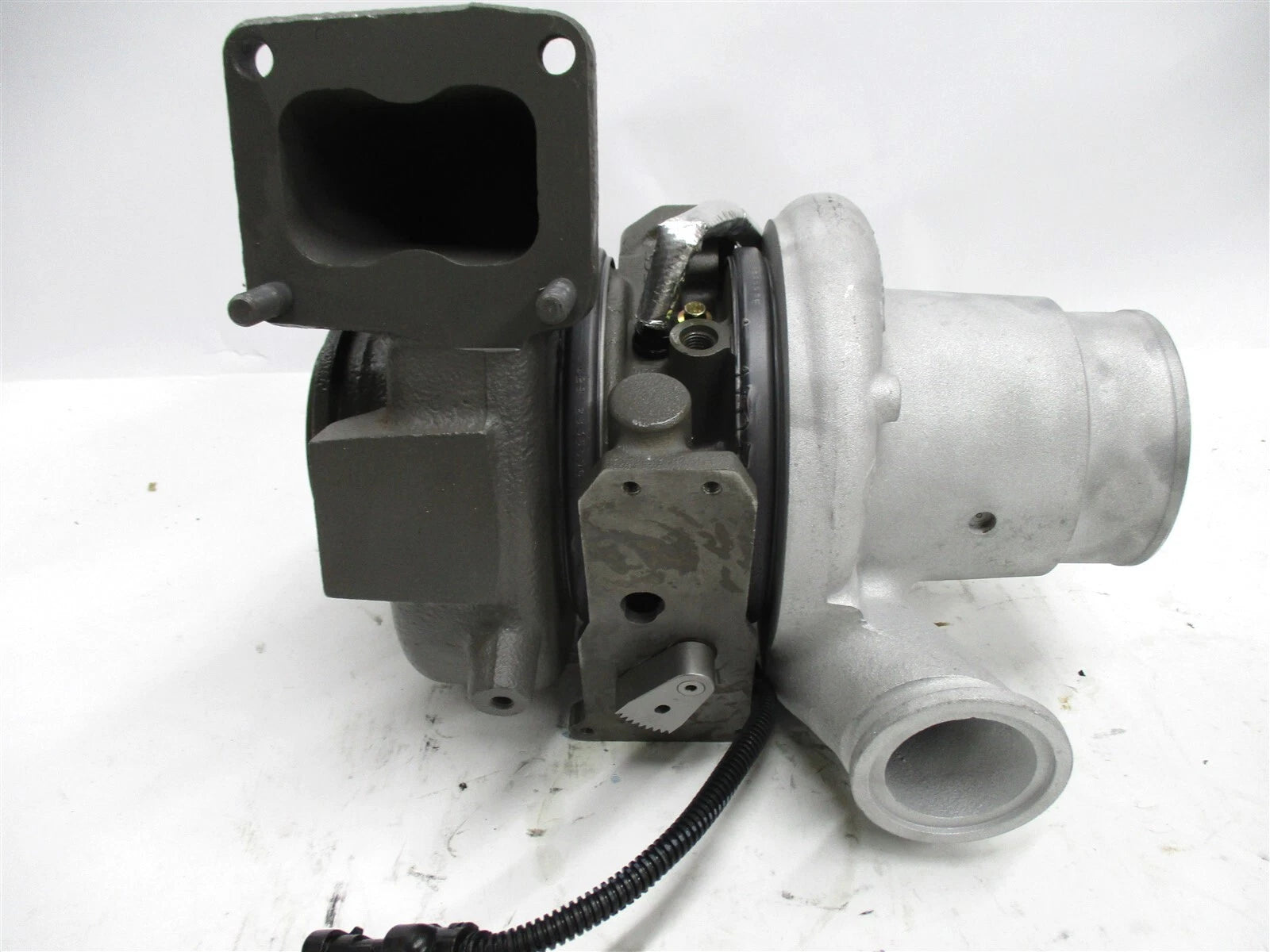 Reman Cummins Vgt Short Turbocharger HE300VG Isl 8.9L No Actuator