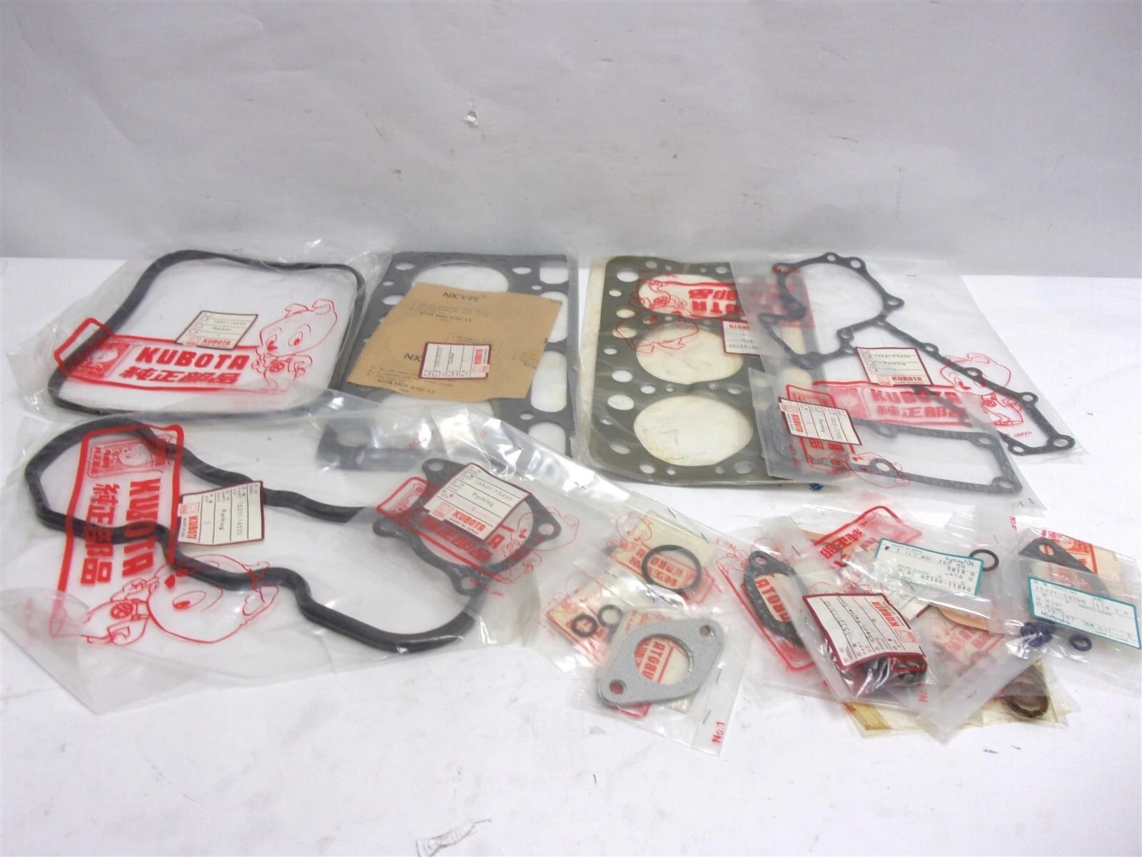 Genuine Kubota L295 Head Gasket Set 07916-24095 07916-24090
