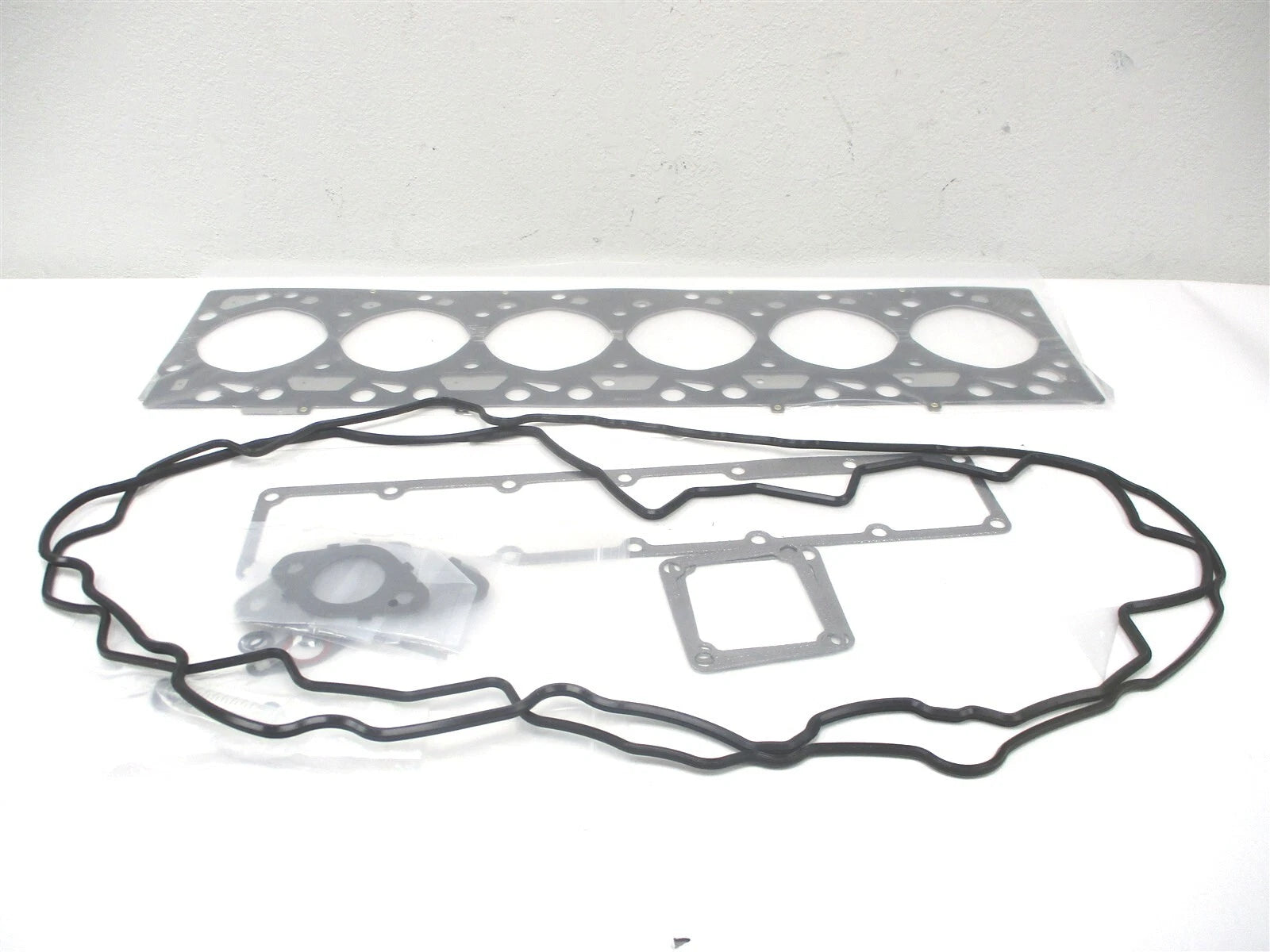 New Grizzly Head Gasket Kit Without Studs 2003-2006 Dodge 5.9L AP0093