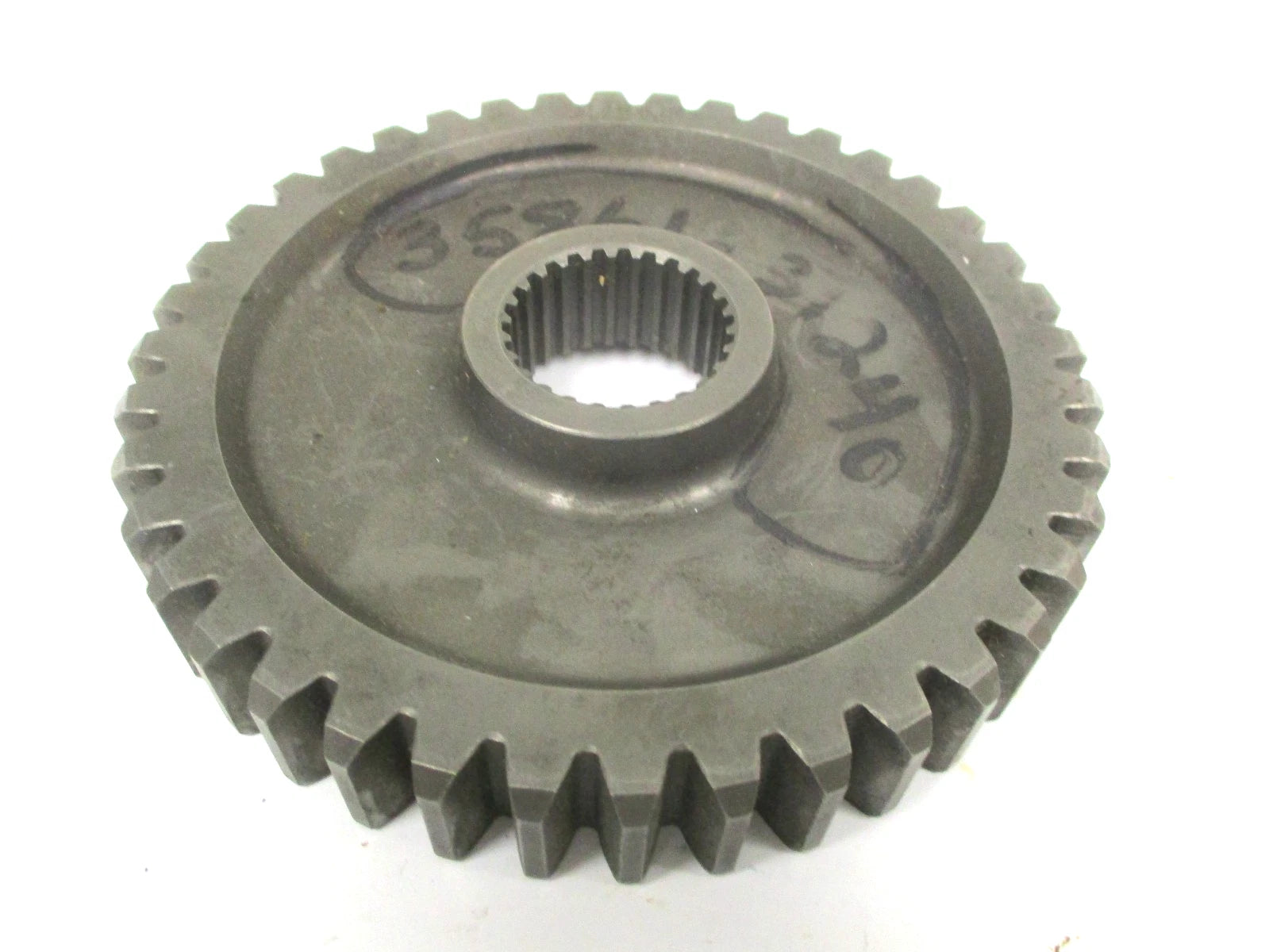 Genuine OEM Kubota Gear 40 M6950 M7950