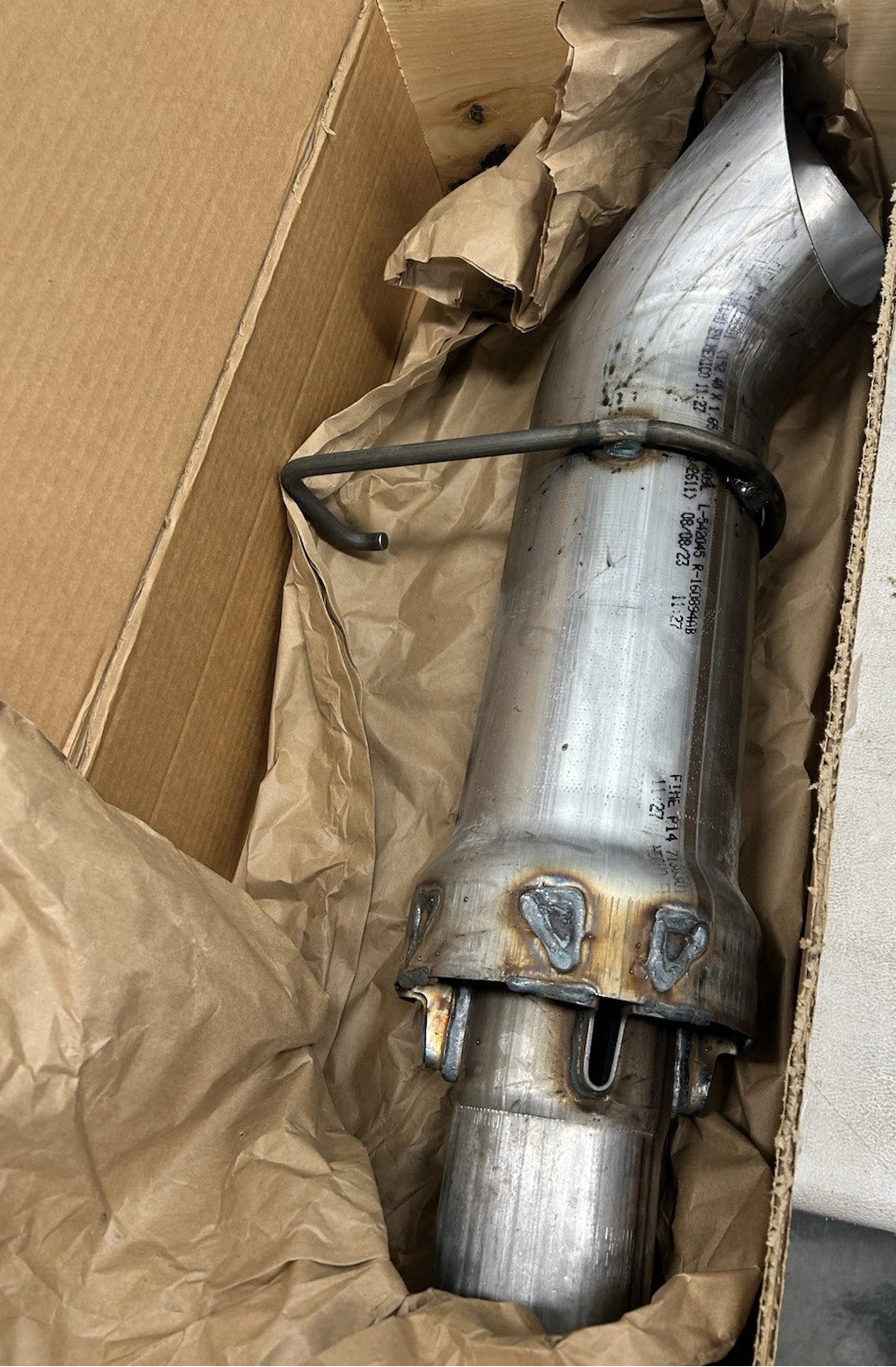 3807896C5 Genuine International Exhaust Pipe