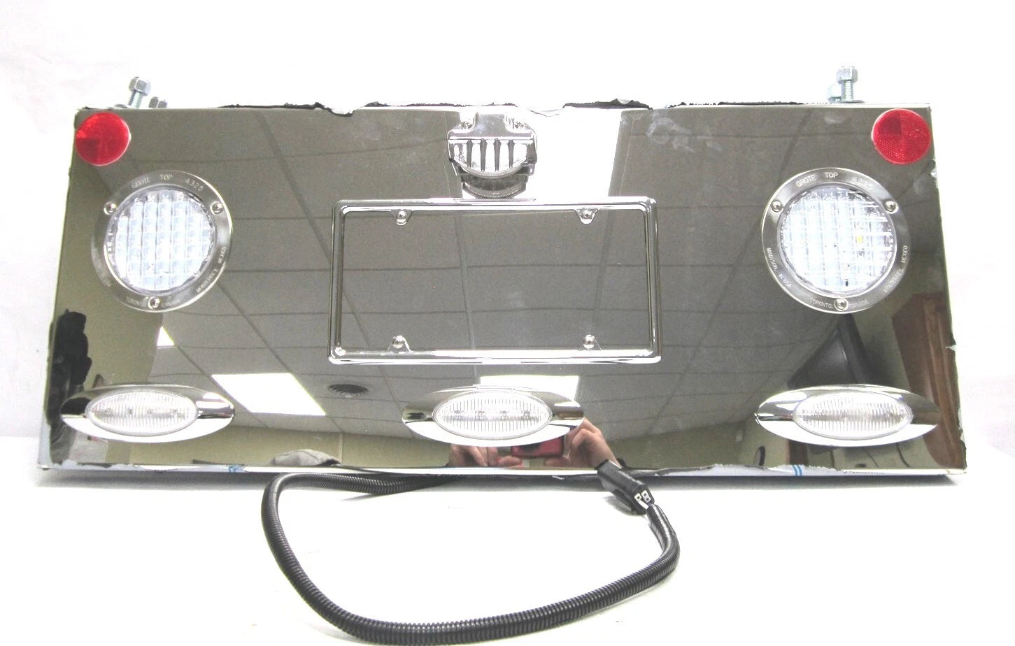 New OEM International Lonestar Tractor Tail and Stop Light Module