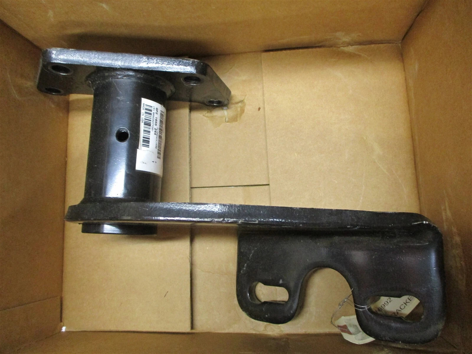 New International Brake Camshaft and Chamber Bracket Right Front