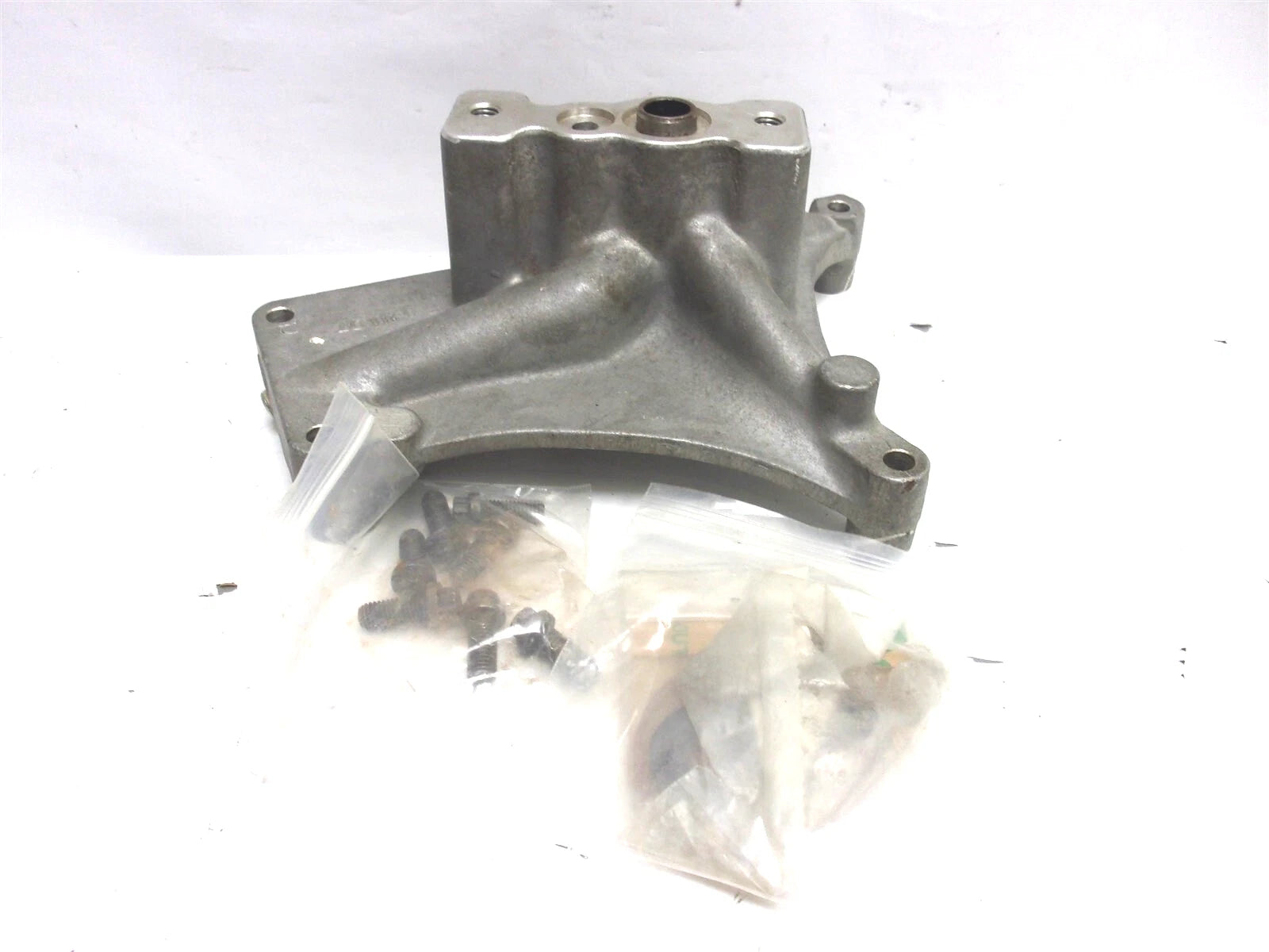 New International Pedestal Assembly Kit T444E 1995-2003 7.3L V8