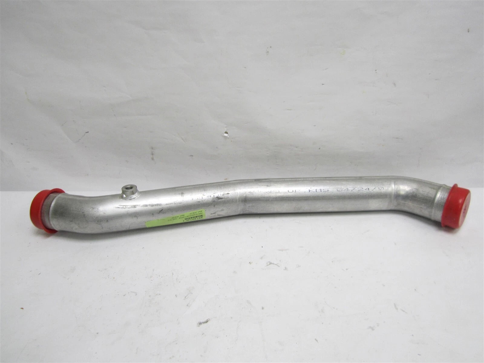 New International Upper Radiator Pipe - Configuration 1