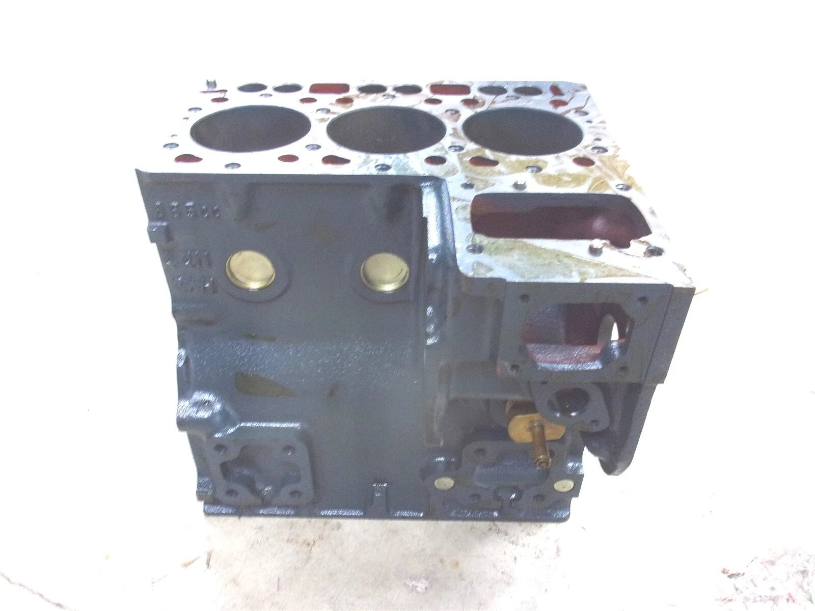 Genuine Kubota Crankcase Assembly 15589-01012 D850-B