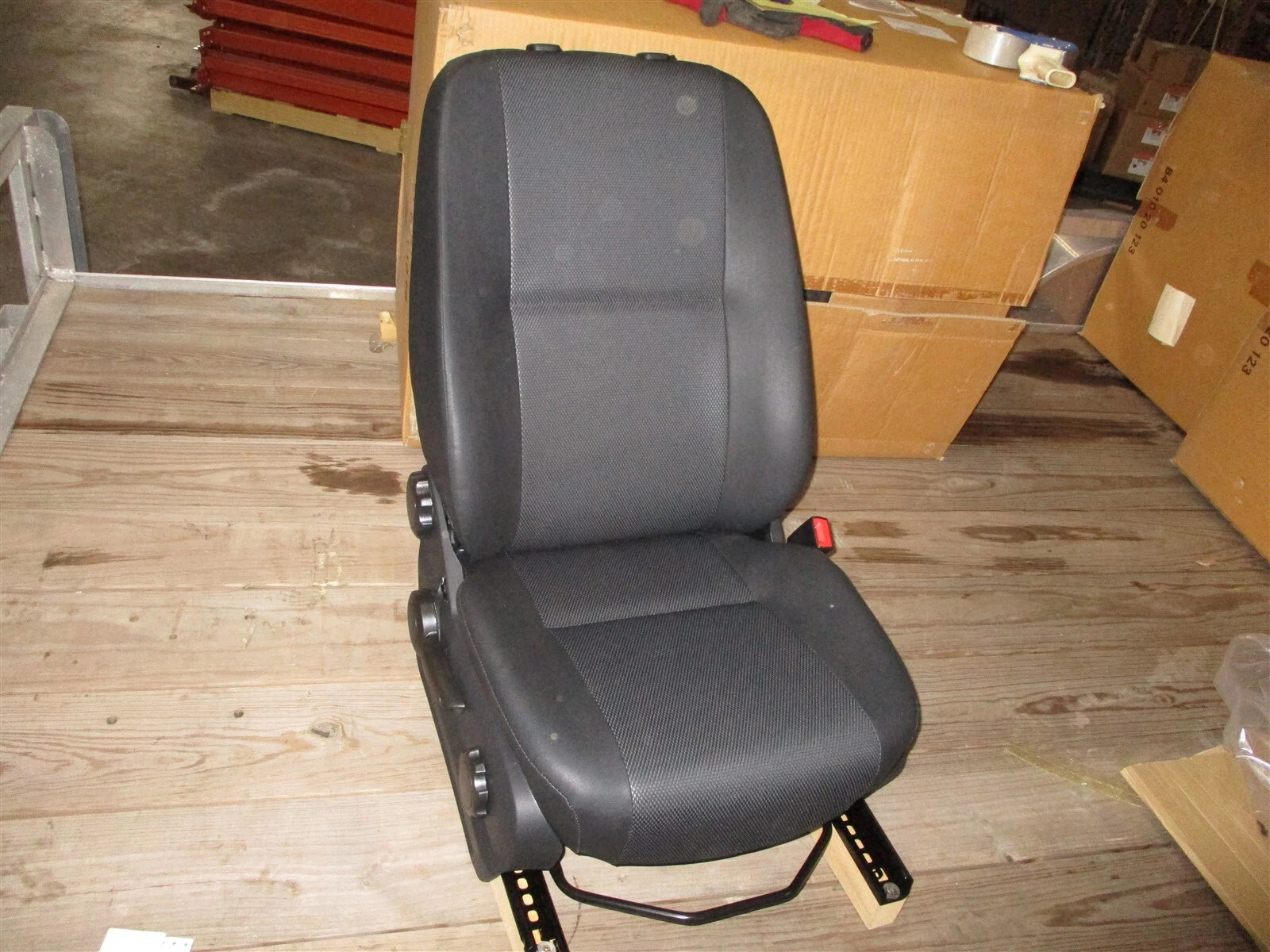 New Dodge Sprinter Complete Right Front Bucket Seat Mercedes-Benz 2007-09
