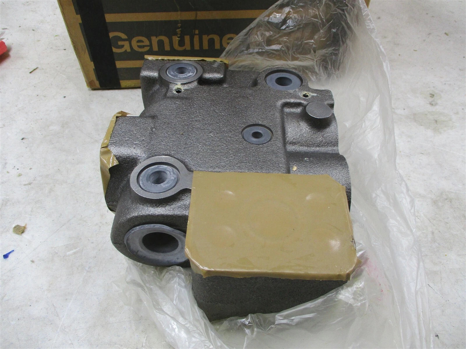 Genuine Fits Case 9050B Crawler Valve Hydraulic Body
