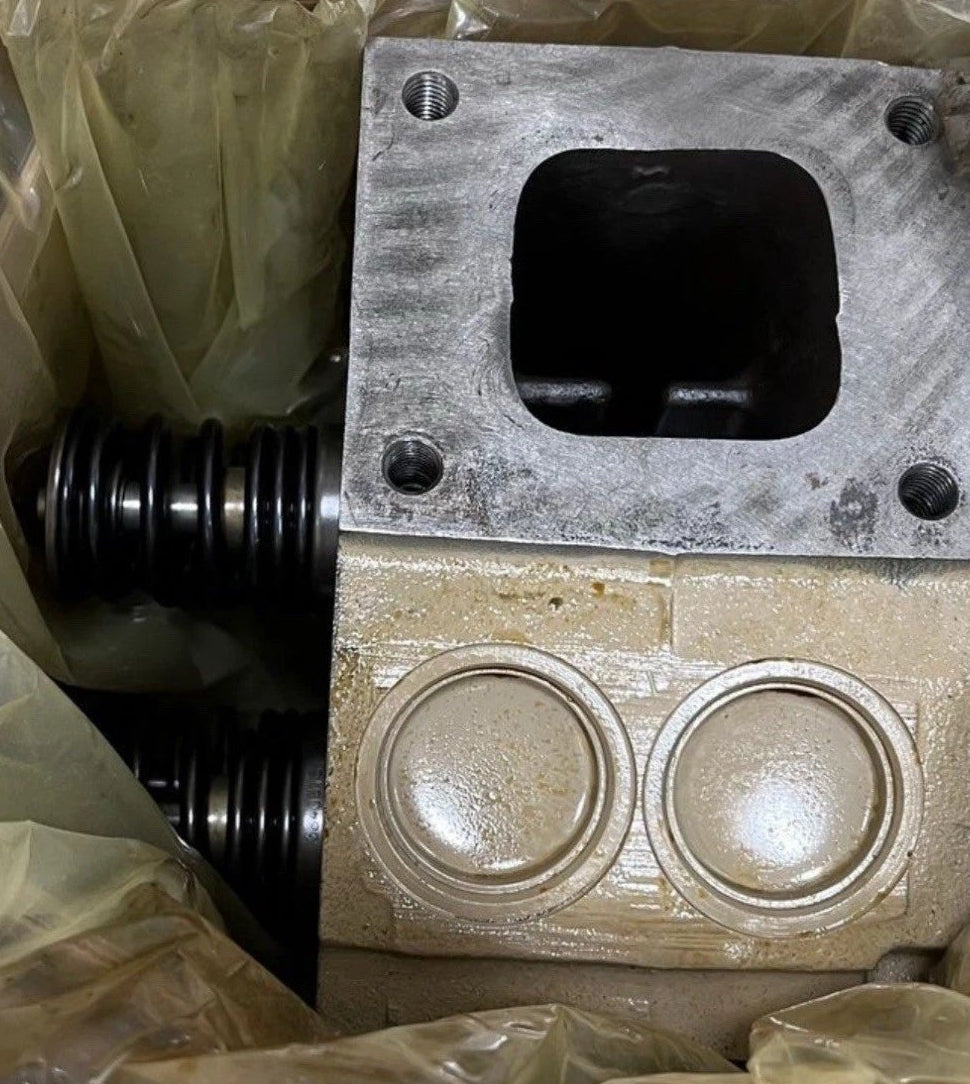 5581146RX Genuine Cummins Cylinder Head
