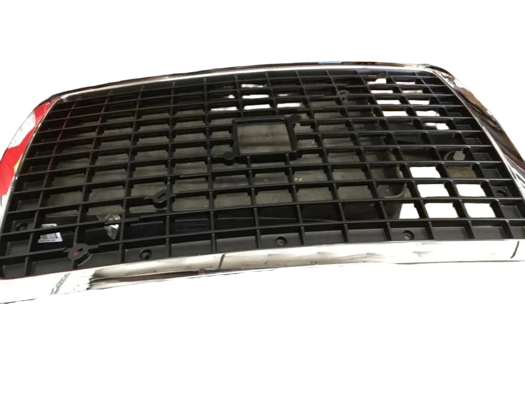 242-5501A Volvo VNL / VNM Front Radiator Grille without Bug Screen (2004-2018)