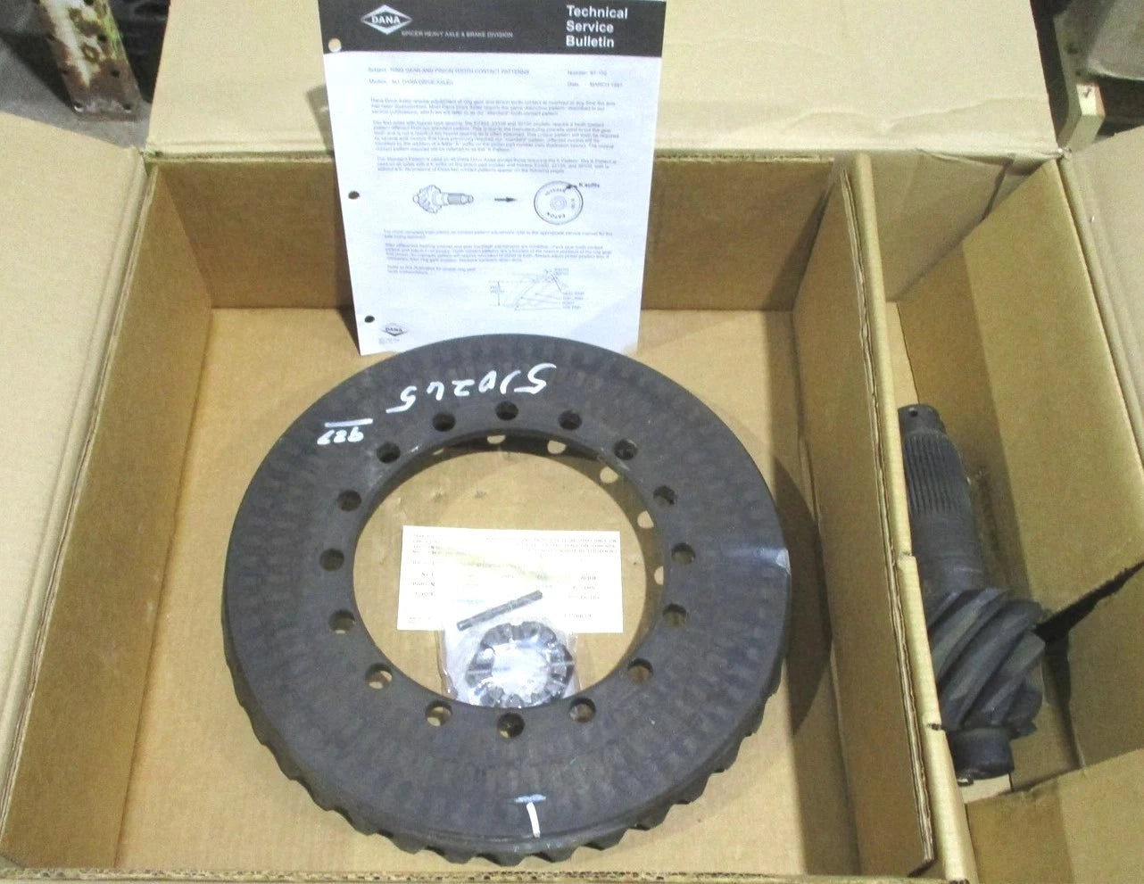 New Spicer 512147 Differential Ring Gear Pinion Set 5.57