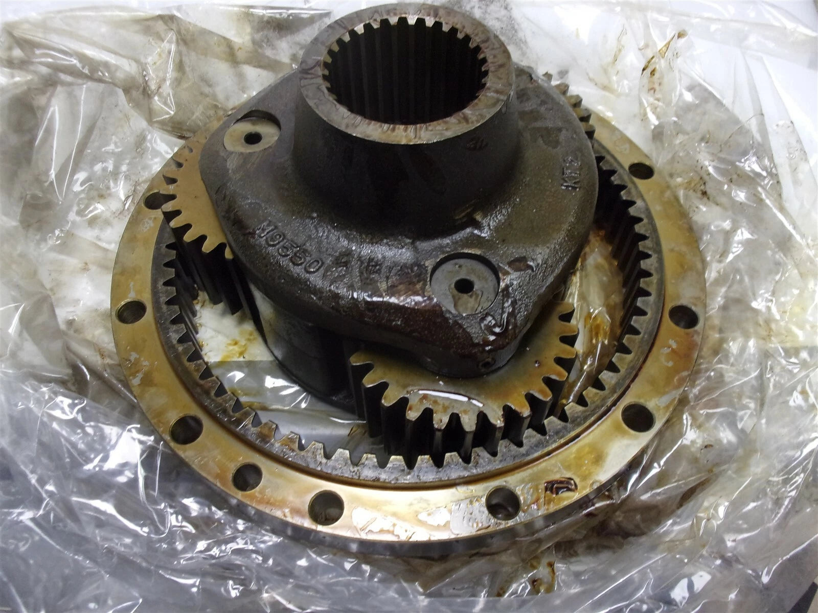 Genuine OEM Kubota Planetary Gear Assembly M8950 M950DT 36730-48302