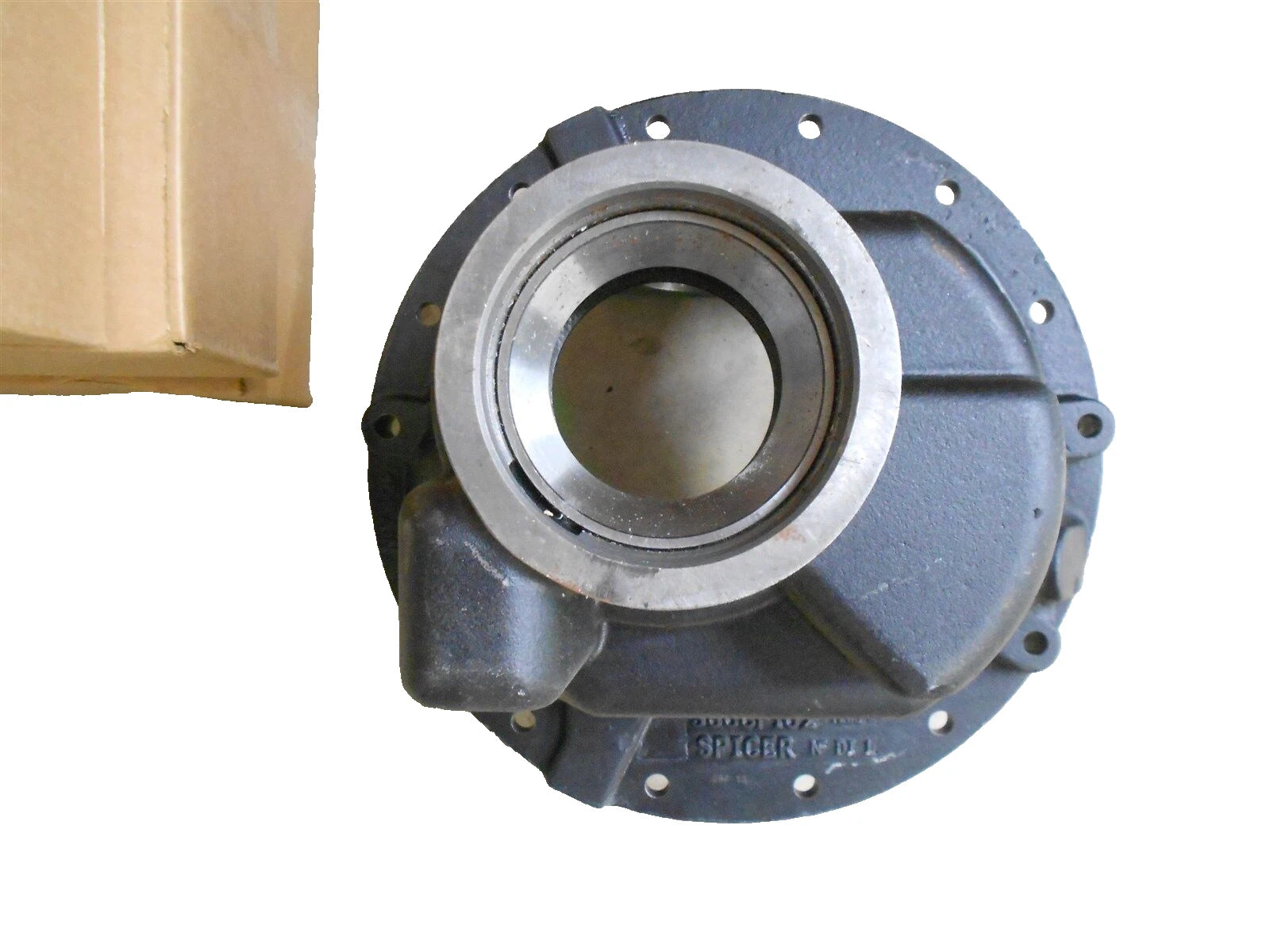 Spicer Rear Axle Differential Carrier and Cap S135S