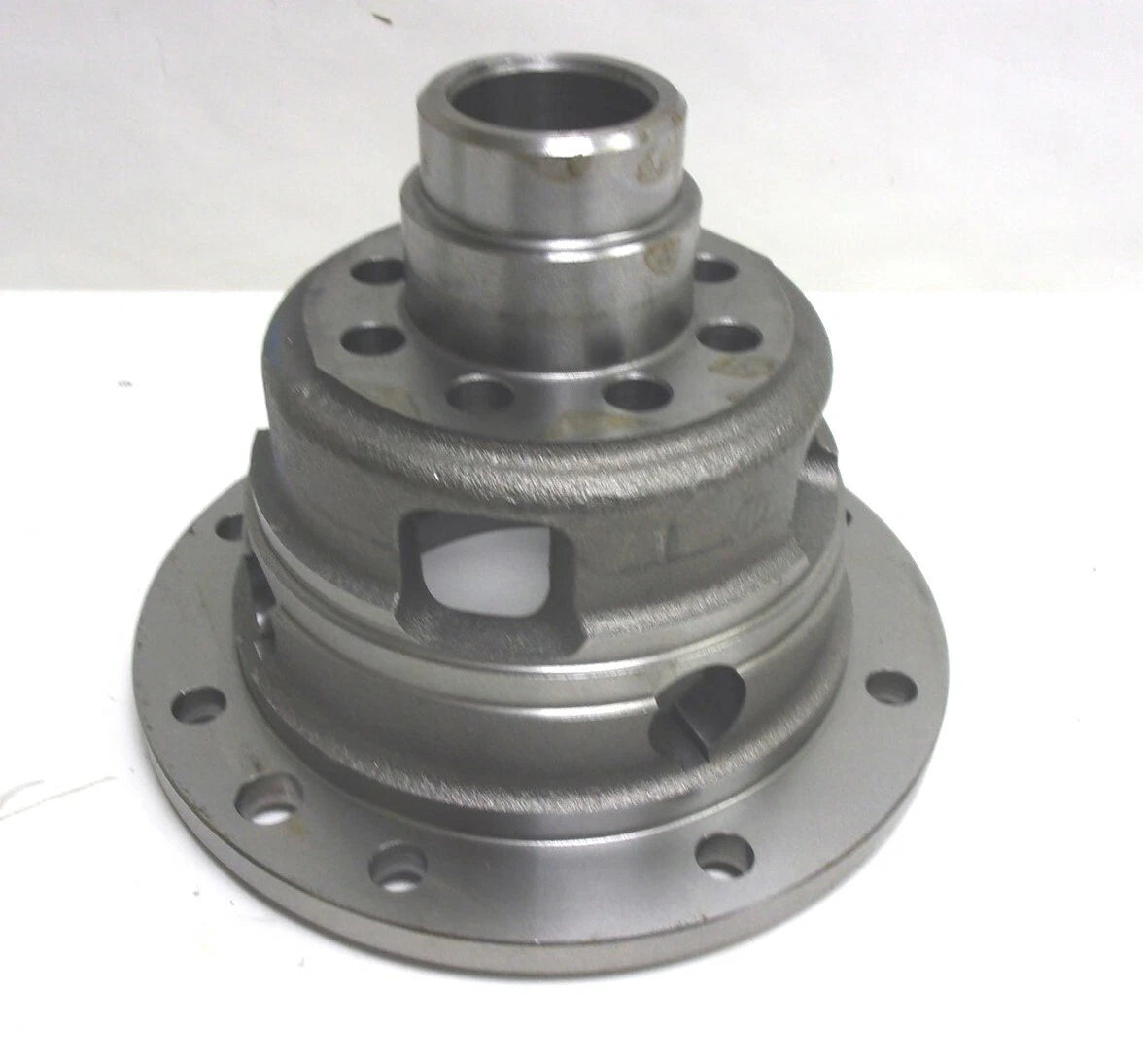 Genuine OEM Kubota Differential Case L2550DT L3300DT L4200F L405