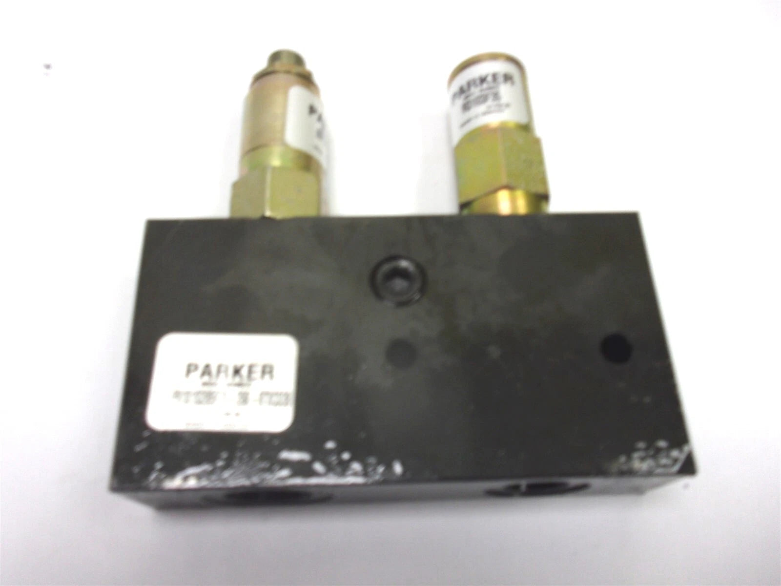 New Parker Priority Flow Valve with Relief