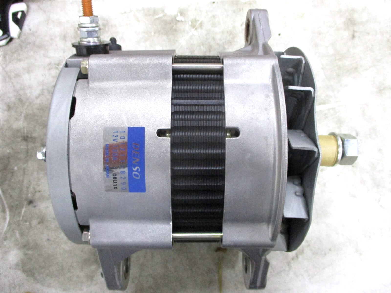 Genuine Denso Alternator 130A 12V Fits 1998-03 Volvo Mack