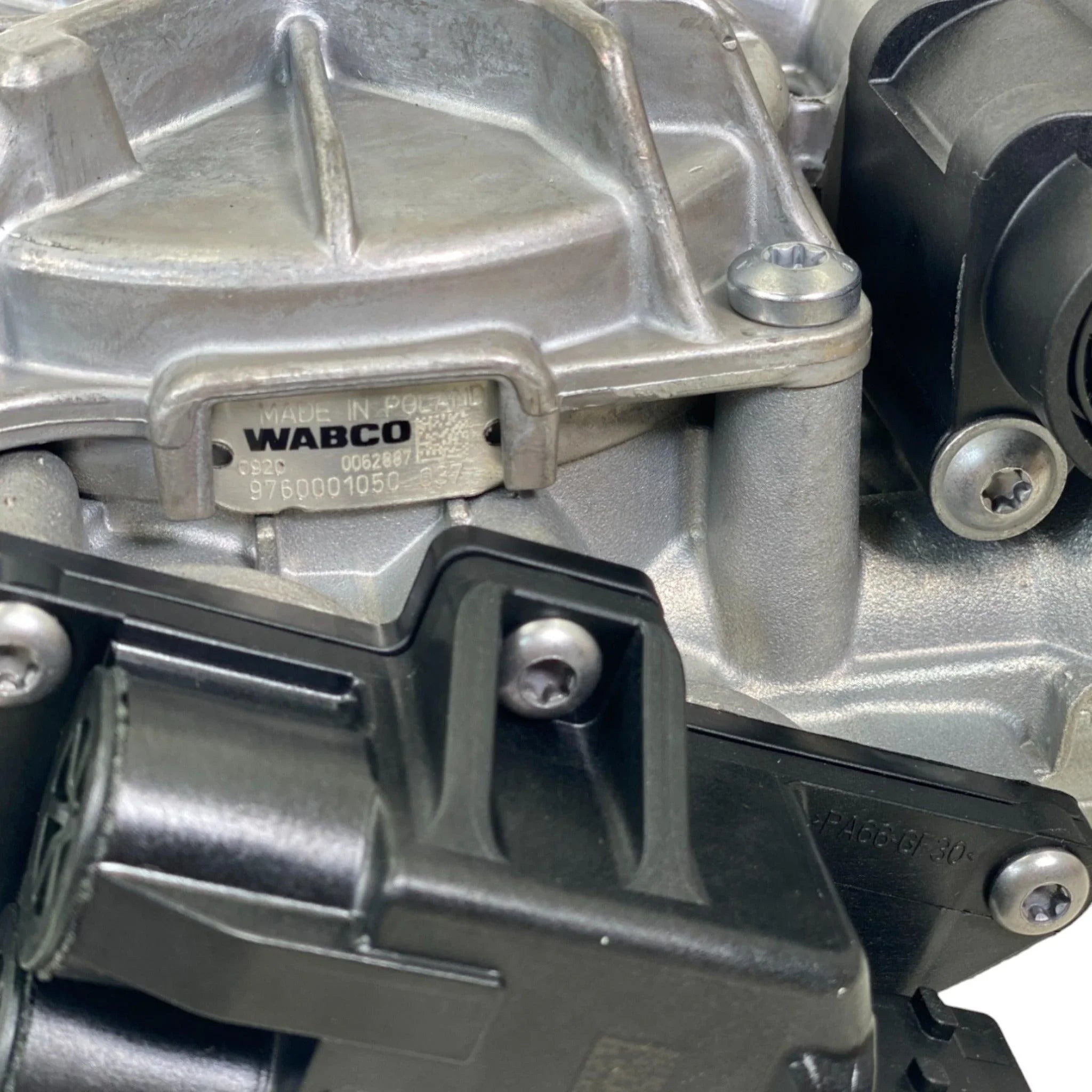 S976-000-105-0 Genuine Meritor Wabco Tractor Abs Modulator Valve