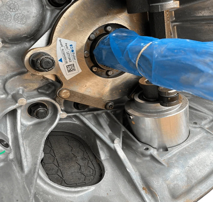 Ta-L00-12X Oem Eaton Fuller Faom-15810S-Ec3 Ultrashift 10 Speed Transmission