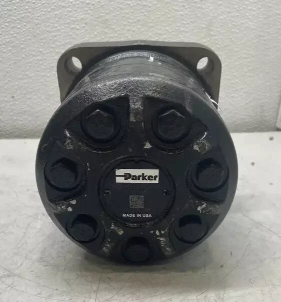 TCA21680 Genuine John Deere Hydraulic Motor