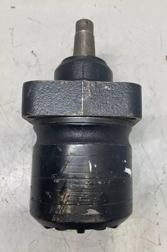TCA21680 Genuine John Deere Hydraulic Motor