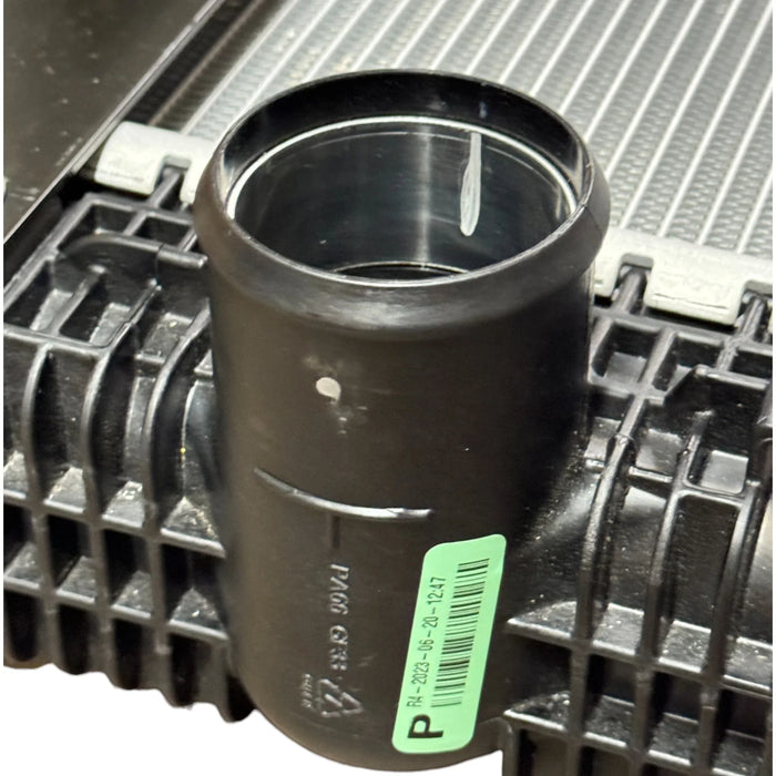 TXE1003998B Genuine Freightliner Housed Radiator Assembly