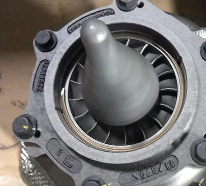 85040817 Genuine Mack Turbocompound Unit