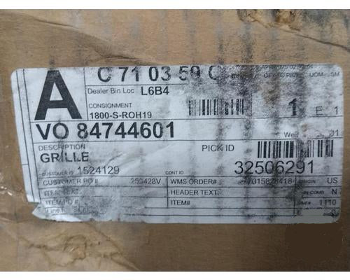84744601 Genuine Mack Grille
