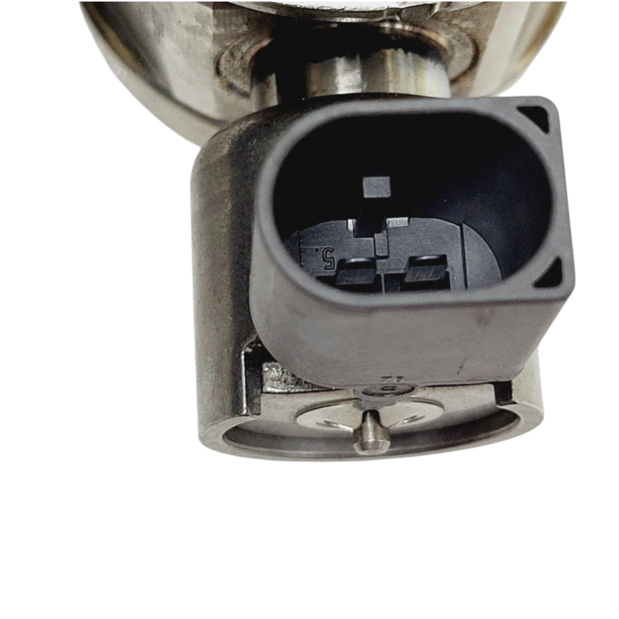2780701101 Genuine Mercedes-Benz W218 CLS550 Left Side High Pressure Fuel Pump