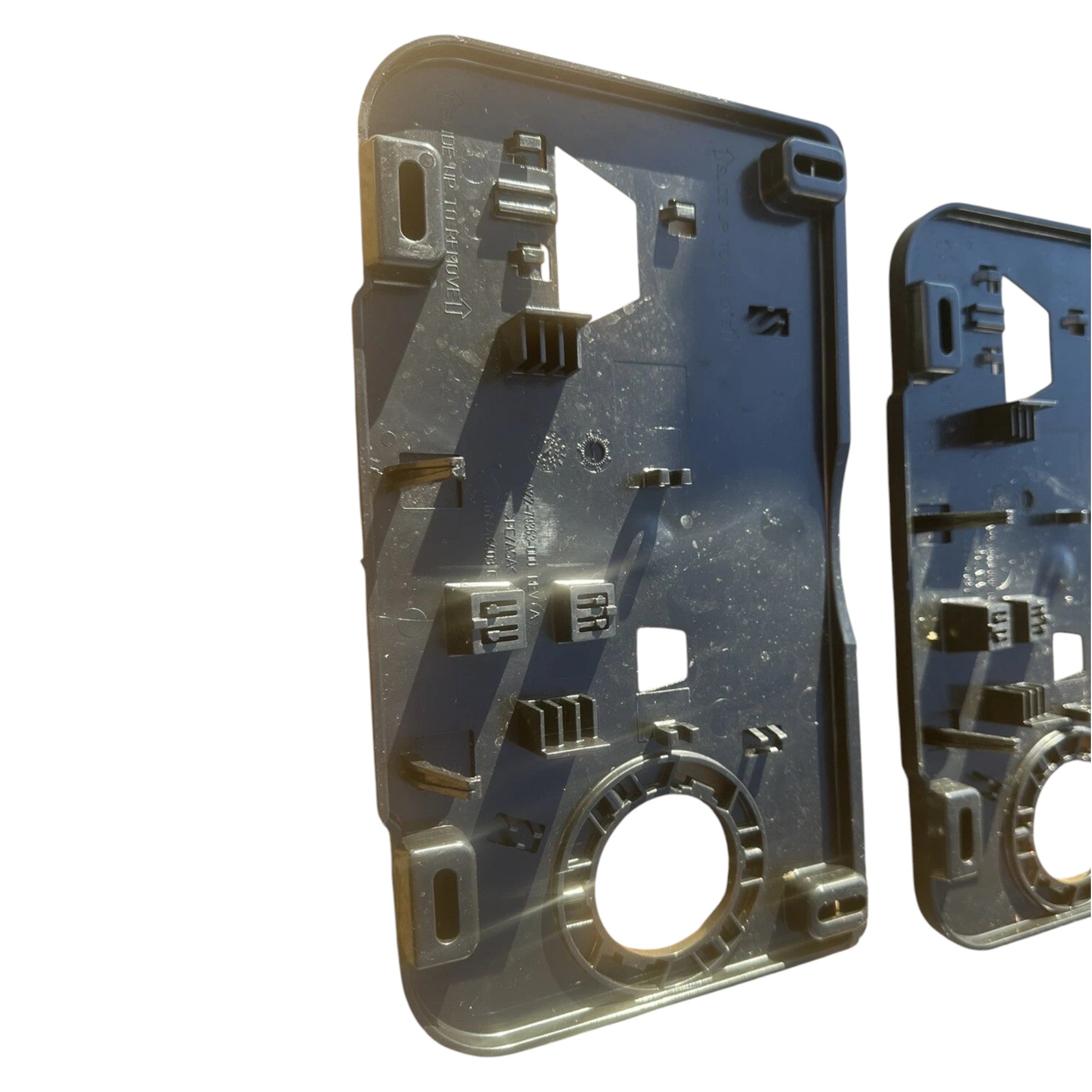 A2279363000 Genuine Freightliner Camera Bracket ,Windshield Brkt,Da FOR