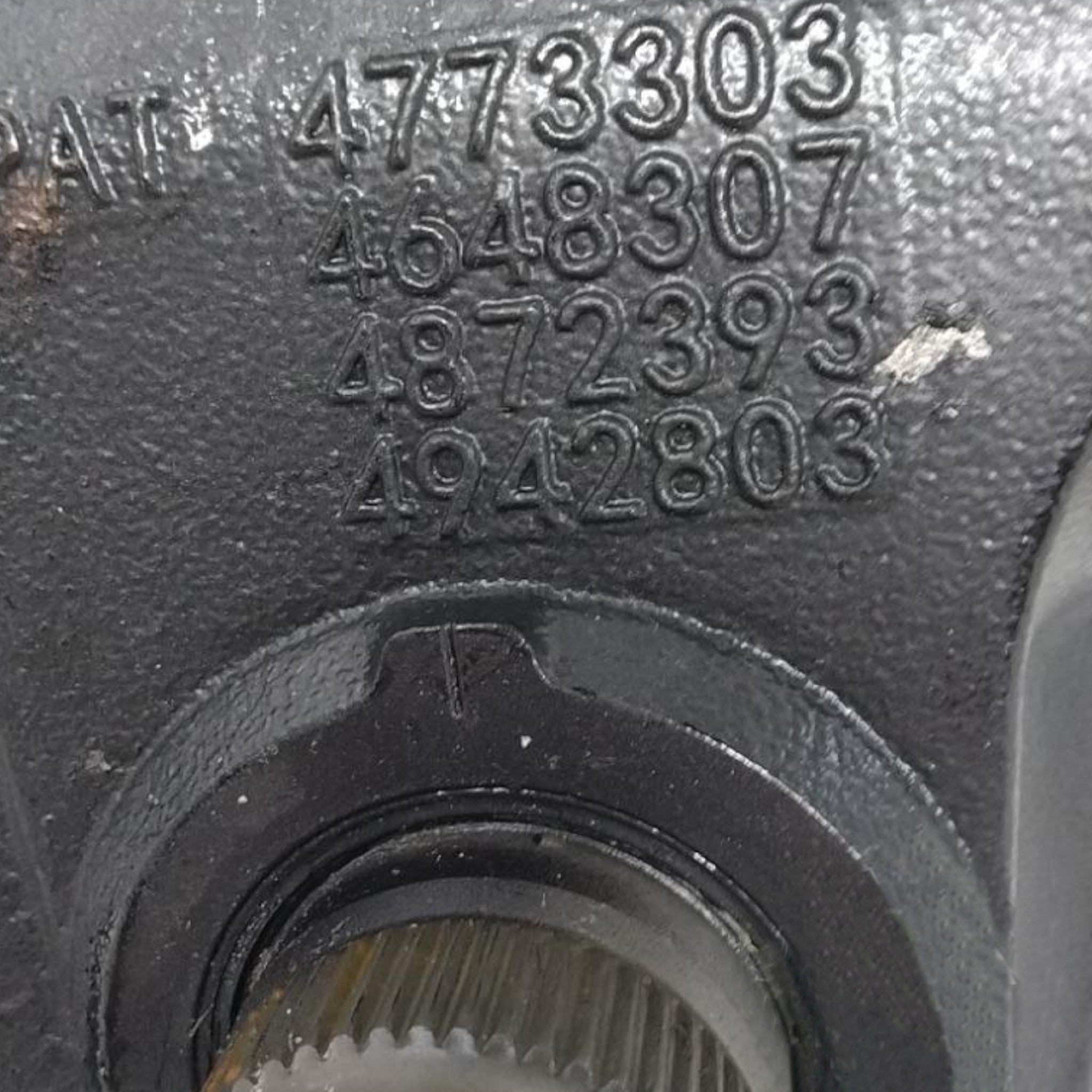 23622713 Genuine Mack Steering Gear