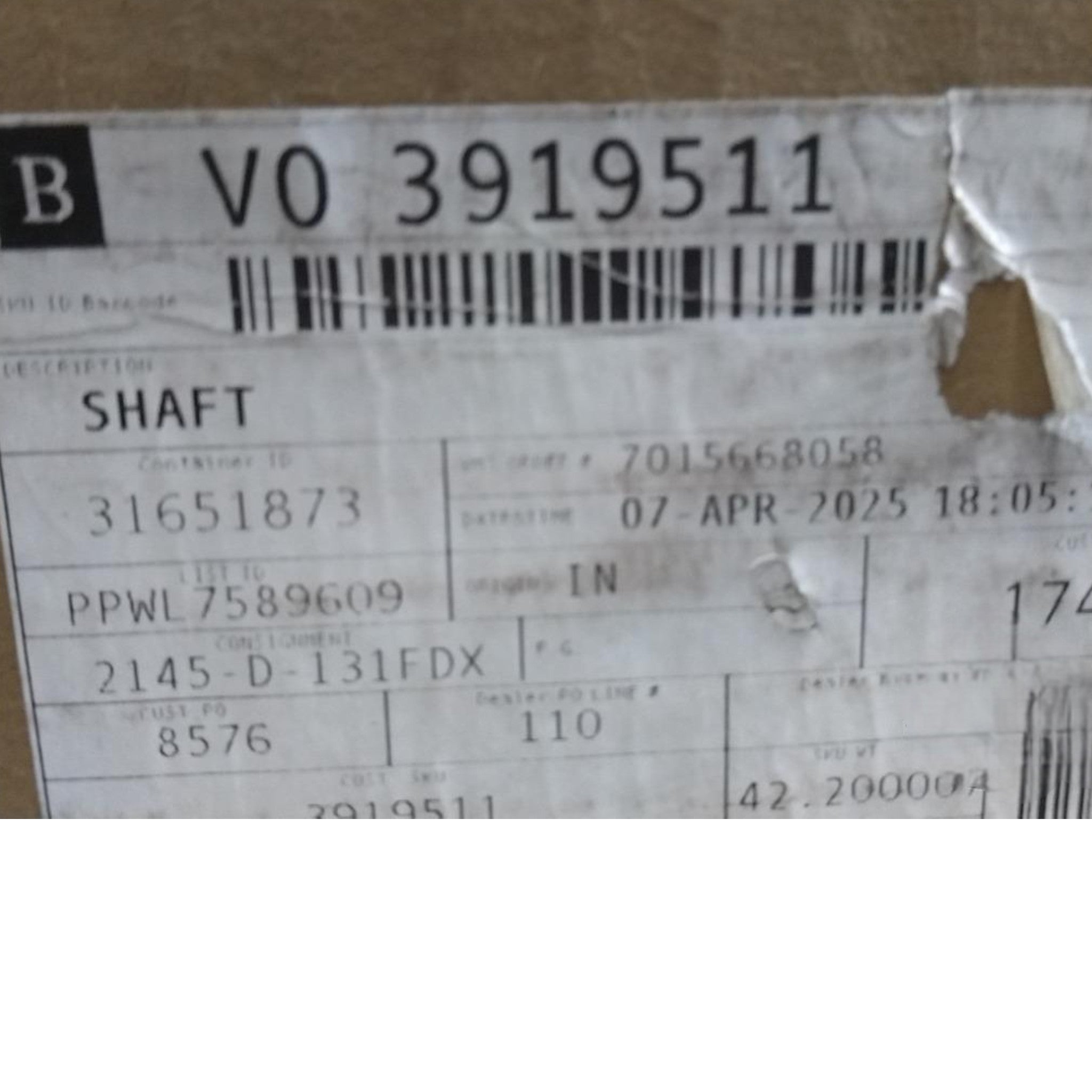 82353206Y1351 Genuine Meritor Shaft