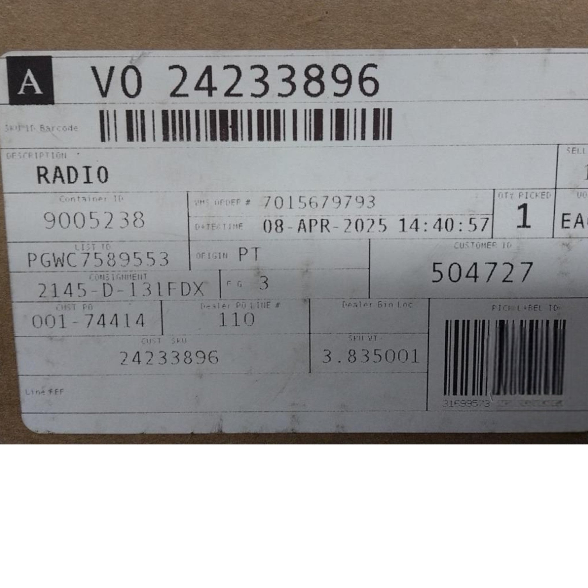 24233896 Genuine Mack Radio