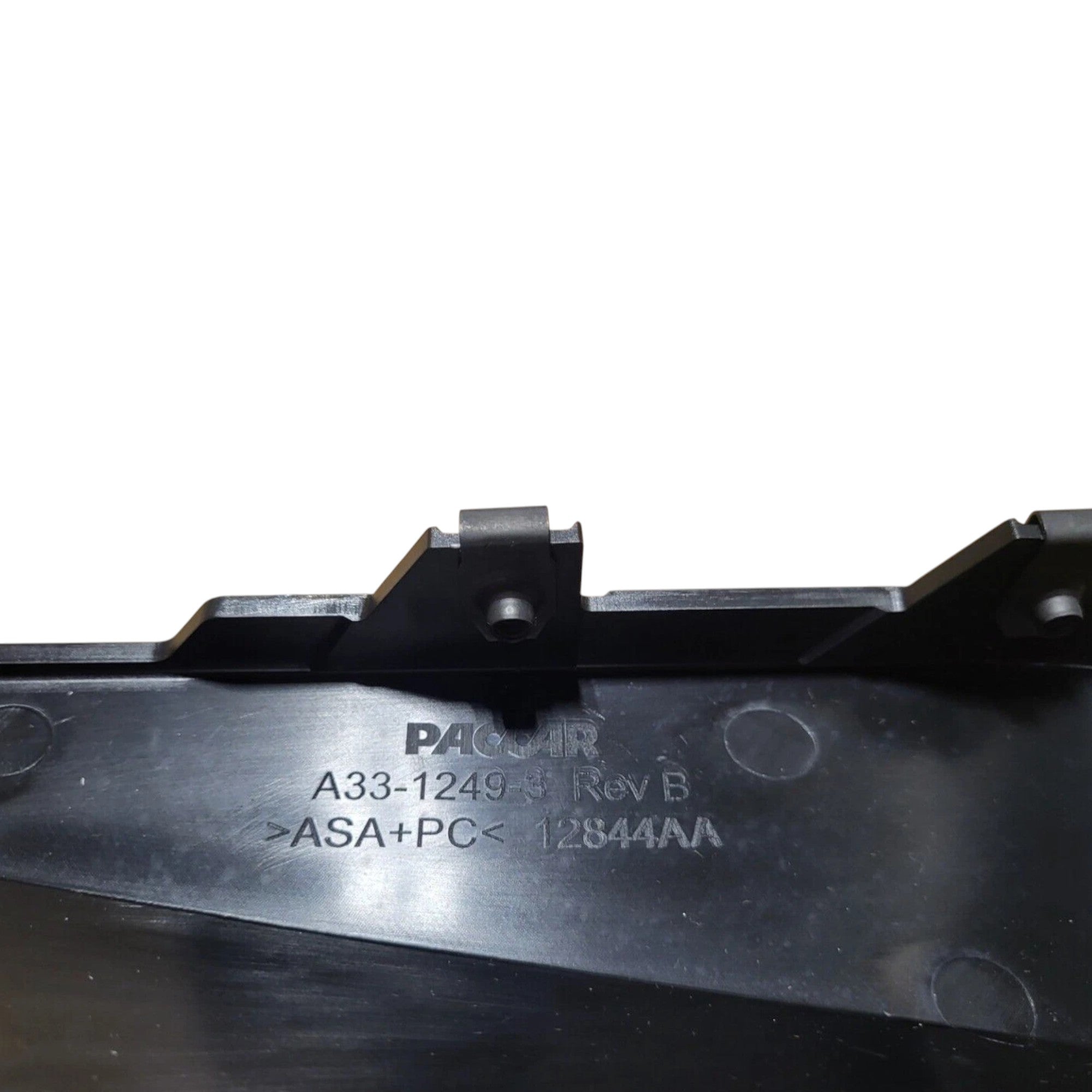A331249100R Genuine Paccar Fairing Kick Panel RH